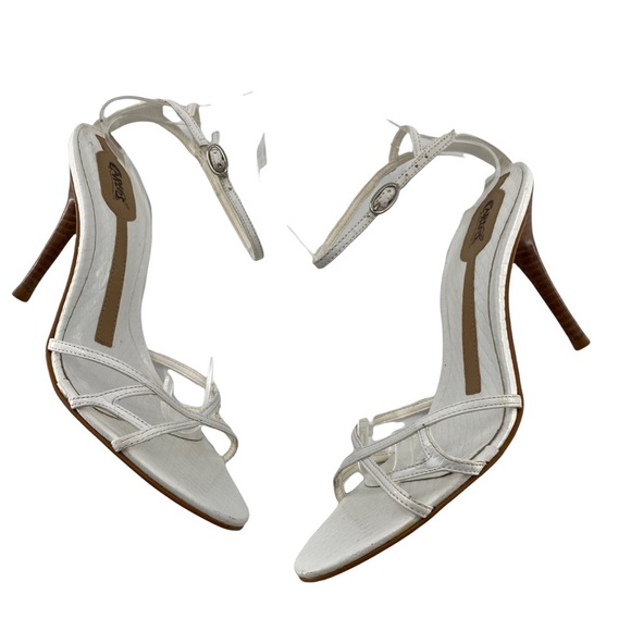 Carlos Santana White Leather Ankle Strap Lizzy Heels Size 8 - Picture 2 of 6